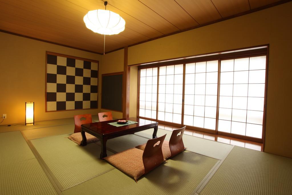 Takamiya Ryokan Yamakawa Yonezawa Buitenkant foto