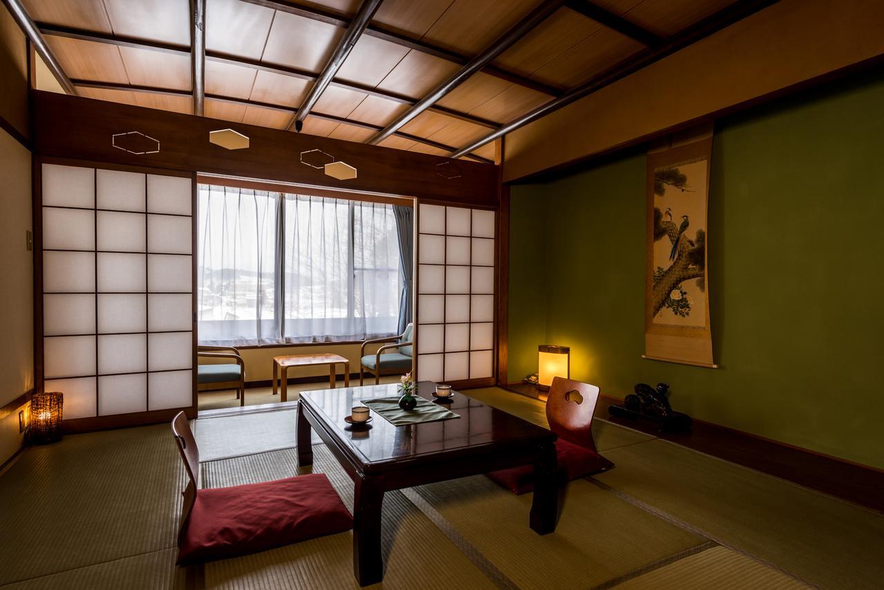 Takamiya Ryokan Yamakawa Yonezawa Buitenkant foto