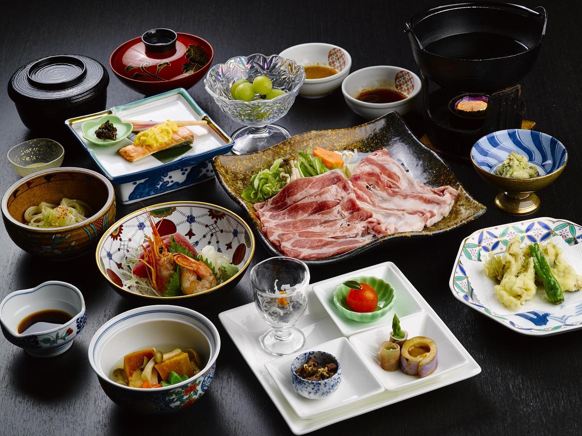Takamiya Ryokan Yamakawa Yonezawa Buitenkant foto